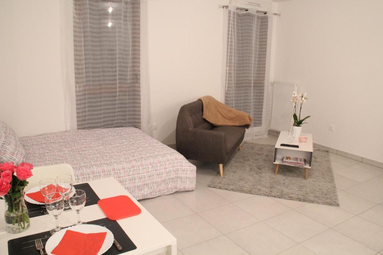 Appartement Tout Equipe, Cosy Σαιν-Ντενί Εξωτερικό φωτογραφία